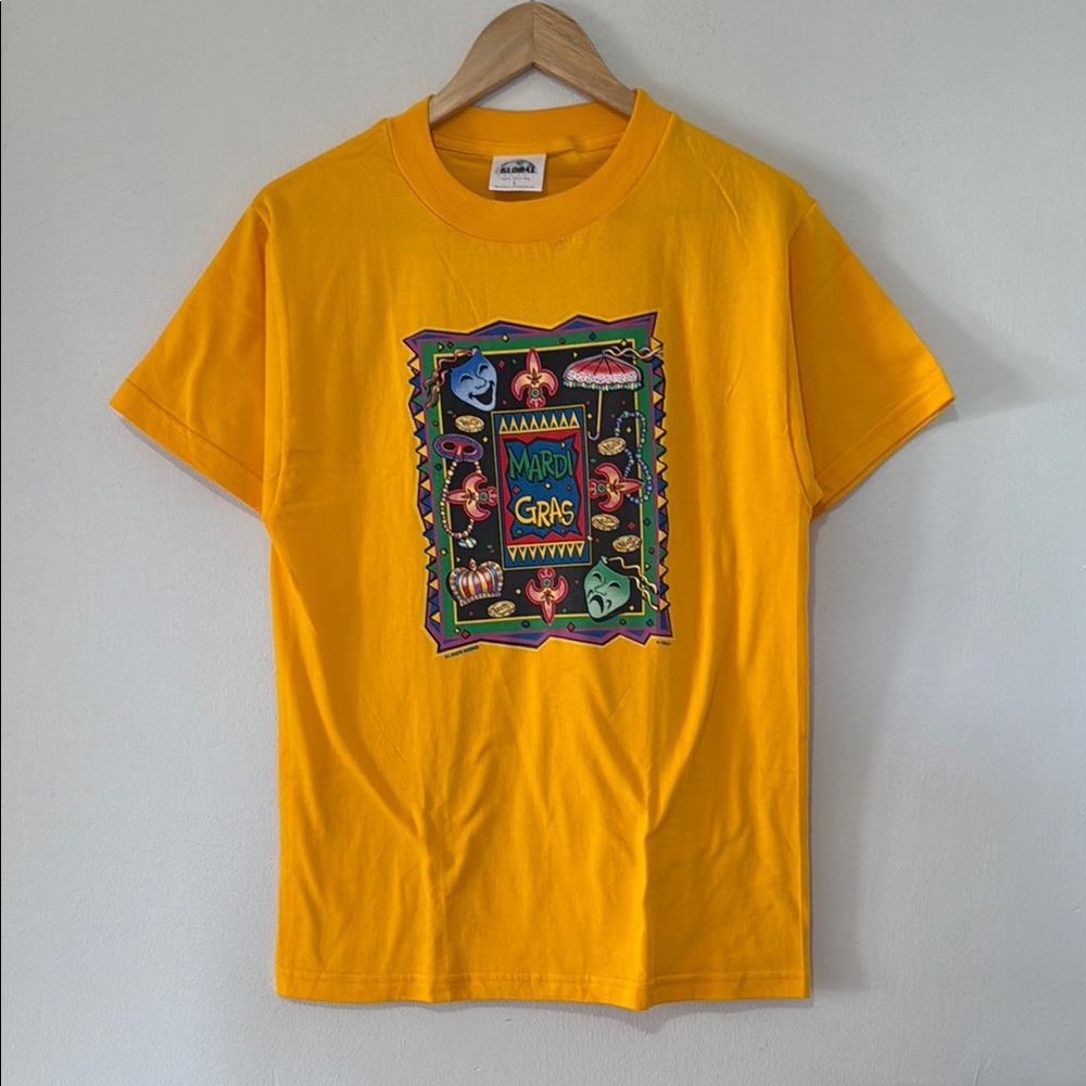 Vintage Mardi Gras T-Shirt / Small / 90s / Global Select
